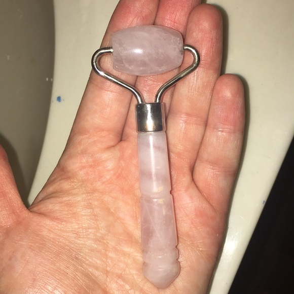 SOLD! Rose quartz face roller +rose quartz heart - Picture 3 of 3